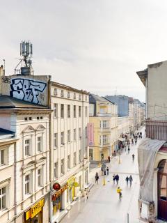 roomspoznan pl - Apartamenty i Pokoje Półwiejska 20 - 24h self check-in - Poznan - 7