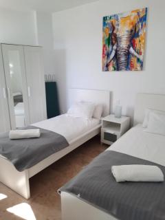 Small Oasis Nelson Mandela Apartment with sea view, two bedrooms, parking, terrace and pool - Manilva - 2