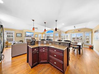 Spectacular 6 Bedroom Home On The Oceanblock In Beach Haven!!! Hot Tub!!! - 3
