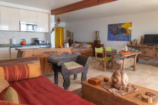 Luxurious Beach Front Apartment - 7