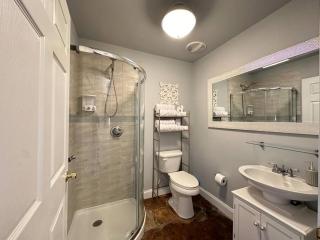 Haven at Hazel~Downtown Bungalow - Demorest - 5