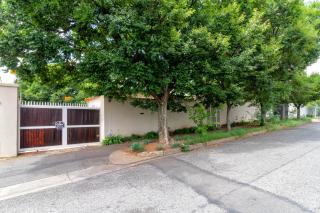 Makhaya Guest House II - Joanesburgo - 0