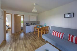 Bursztyn II Domki Apartamenty Pokoje w Sarbinowie blisko morza - 8