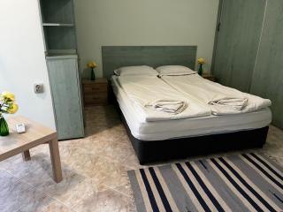 Green Central Apartment - Varna City - 8