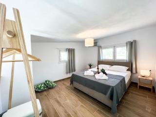 LOUTRA VILLAS - Agia Paraskevi - 2