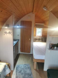 Luxe Glamping In A Tiny Home, Adults Only, Dogs Allowed At Delph Bank Glamping Park - Lincolnshire - 6