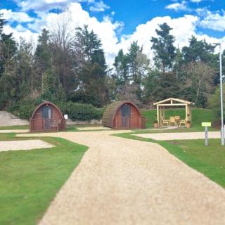 Luxe Glamping In A Tiny Home, Adults Only, Dogs Allowed At Delph Bank Glamping Park - Lincolnshire - 0