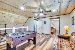 Modern Cabin with Hot Tub Near Tail of the Dragon! - Tallassee - 1