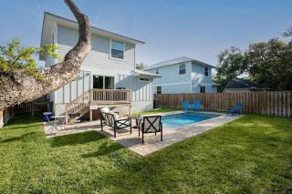 Sunset & Sand Retreat: Heated Pool - Near Shore - 0