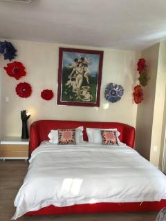 Murano Studio in the Heart of Koreatown - Los Angeles - 6
