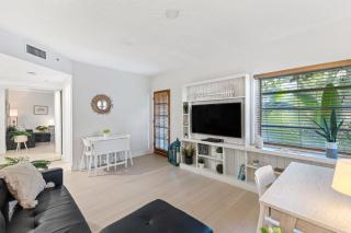 Welcoming Airbnb Walkig distance to Las Olas Blvd - 1