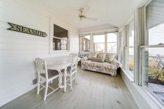 Coastal Lake Erie Cottage with Amazing Water Views! - Euclid - 9
