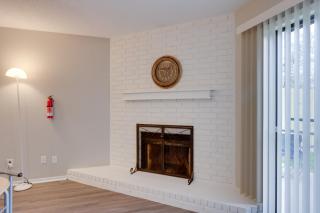 3 Mi to Campus Fayetteville Home with Hot Tub! - Fayetteville - 5