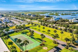 Oceanfront condo with pool, ocean views, and washer/dryer - 1