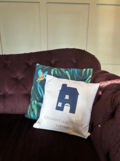 Cromwell Cottage - Dog Friendly - 1