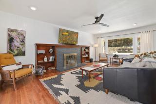 Midtown Modern-5 Min to Downtown-Large Game Room - Fayetteville - 2