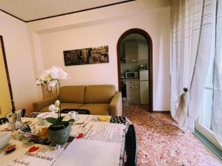 Netflix - WI-FI - “Fiume 19” - - Trieste - 9