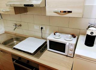 Netflix - WI-FI - “Fiume 19” - - Trieste - 8