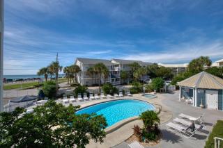 Summer Breeze D212 - Bungalow 6 - Destin - 0