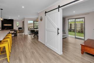 Seaside Escape - Ruakaka Holiday Home - Ruakaka - 2