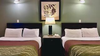 Lacombe Motor Inn - 2