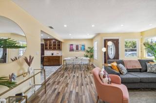Spacious Oasis w/Pool Retreat - Concord - 8