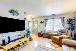 Crystal Coast Charmer - Atlantic Beach - 0