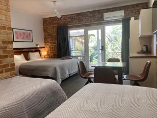 Edge Of The Forest Motel - Margaret River - 6