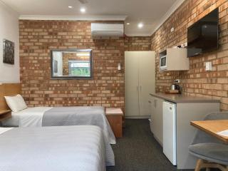 Edge Of The Forest Motel - Margaret River - 8