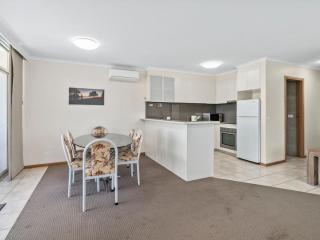 Yarrawonga Lakeside Apartment 23 - Mulwala - 4