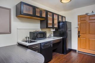 Candlewood Suites Bowling Green by IHG - 2