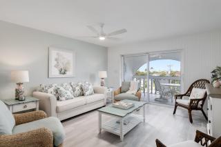 Gorgeous Top Floor Beach Condo at Breakers West - Sanibel - 9