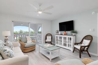 Gorgeous Top Floor Beach Condo at Breakers West - Sanibel - 8