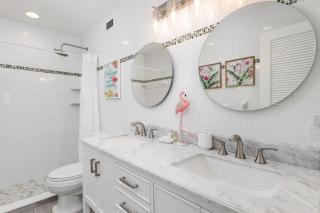 Gorgeous Top Floor Beach Condo at Breakers West - Sanibel - 2