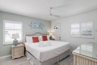Breakers West C2 - Gorgeous Top Floor Beach Condo - 1