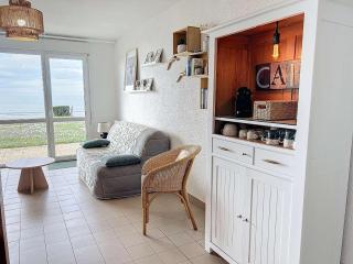 Joli T2 en front de mer avec accès direct plage, terrasse privative, parking et Wi-Fi gratuit - FR-1-361-45 - Jullouville-les-Pins - 9