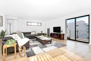 Government Road, Dolphin Cove, Unit 13, 2-6 - Nelson Bay - 0