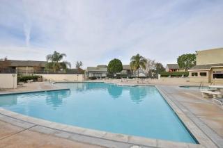 Closest Walk Across Street To Disneyland Full Kitchen Free Laundry Free Parking Pool & Spa - 9