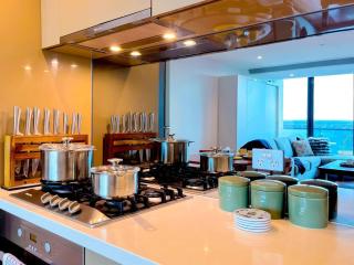 Pride CBD Skyline View 2B2B Apartment LV32 - 6