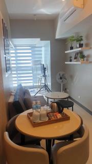 Uptown Parksuites Tower 1 BGC - Manila - 8