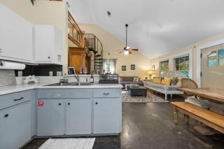 Bird House Countryside Pecan Farm 14acre San Marcos - 1