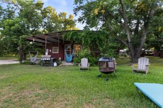 Rooster House Countryside Pecan Farm 14ac SanMarcos - Maxwell - 0