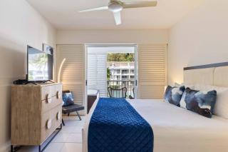 Fig Oasis—Poolside Resort Living at The Beach Club - Palm Cove - 7