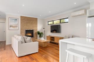 Luxurious 3-Bed Home with Outdoor Spa by Beach - Tootgarook - 0