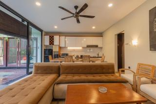 The BALIem Villa - Jimbaran - 6