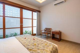 Bright Modern Villa in Perfect Walkable Location - 8