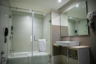 Grand Continent Secunderabad A Sarovar Portico Affiliate Hotel - 2