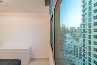 Luxe 3BR in Marina near Beach,Metro,Tram,24*7 cafe - Dubai - 3