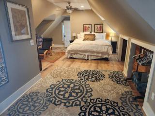 The Lincoln House - 3