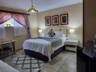 African Sky Guest House - 6